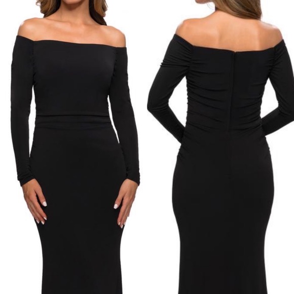 Gorgeous La Femme
Long Sleeve Off The Shoulder Evening
Gown Dress size 18 or 6 - Picture 9 of 13